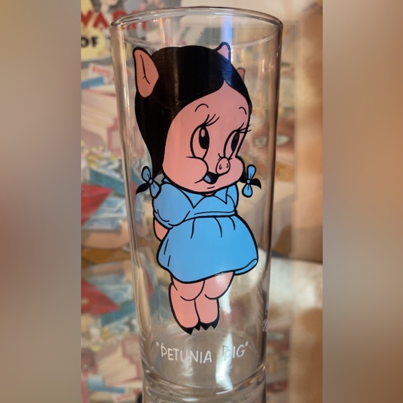Pepsi Other - ‘73 - Petunia Pig - Warner Bros./Pepsi Glass